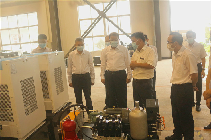 市委書記王立蒞臨調(diào)研企業(yè)生產(chǎn)經(jīng)營和項目建設(shè)工作情況